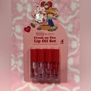 4 pack of Strawberry Shortcake Lip Oils! 🍓🍰
